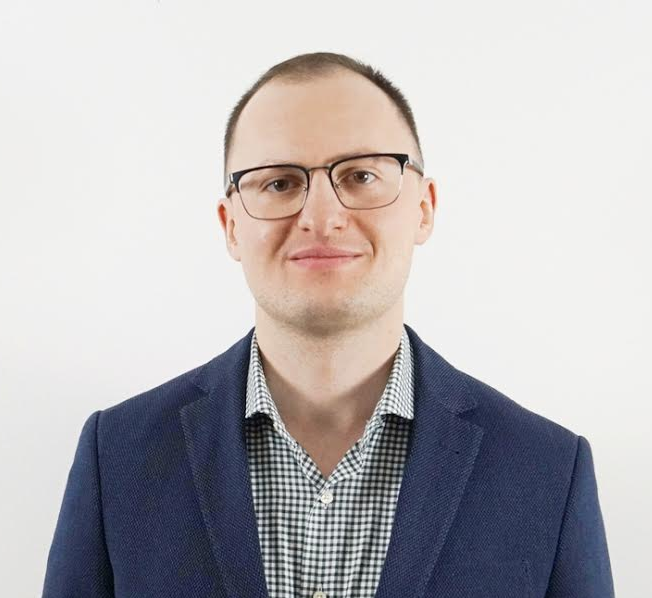 Zdjęcie portretowe Roberta Boguckiego