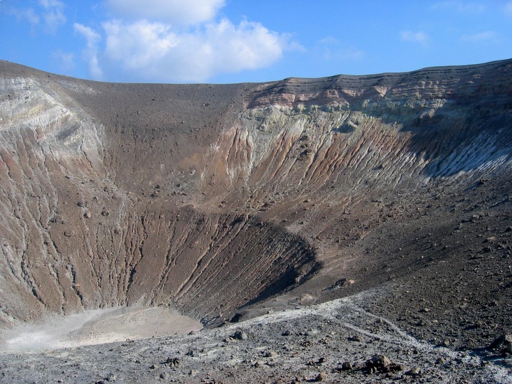 1203.JPG - The island of Vulcano