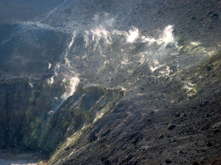 1216.JPG - The island of Vulcano