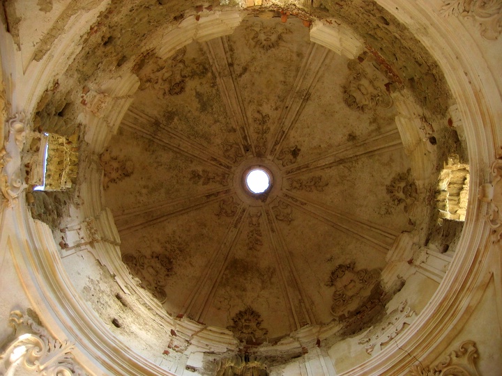 1291.JPG - Ruins in  Amantea 