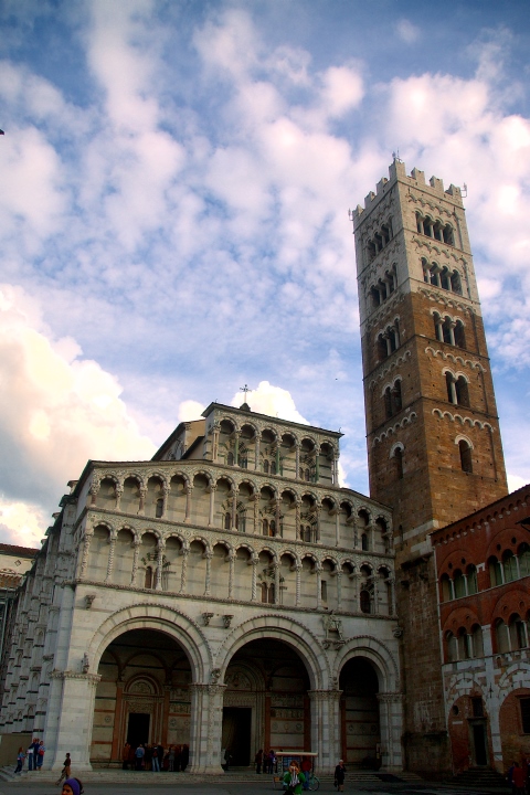 051022-029.jpg -  Lucca 